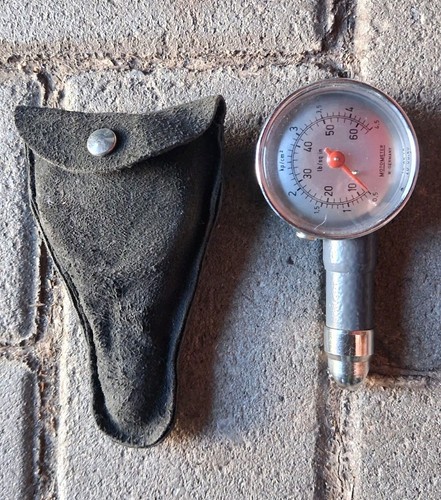 Vintage moto meter oldtimer - moto-meter,